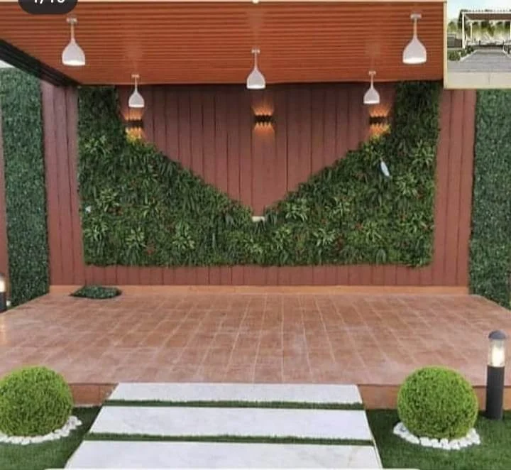 عشب جداري مع مظلة